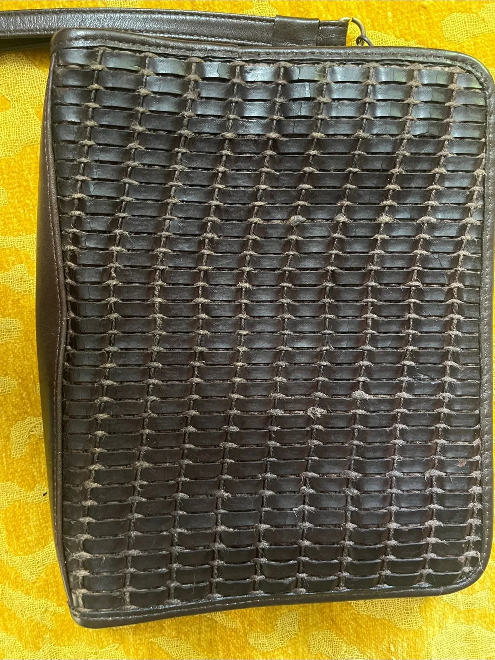 Women’s David Dart clutch